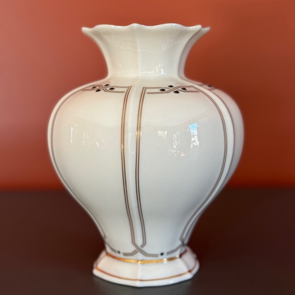 Lenox Vase "Vanguard Collection" 1990's Raised dots, Art Deco motif  7" T - Picture 7 of 11